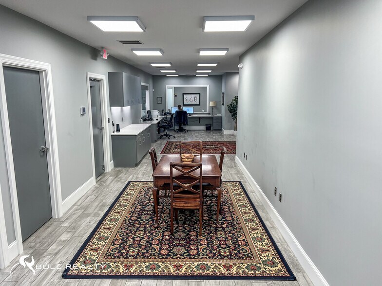 More Photos Of 219 W Boggs St, Lexington Office For Sale