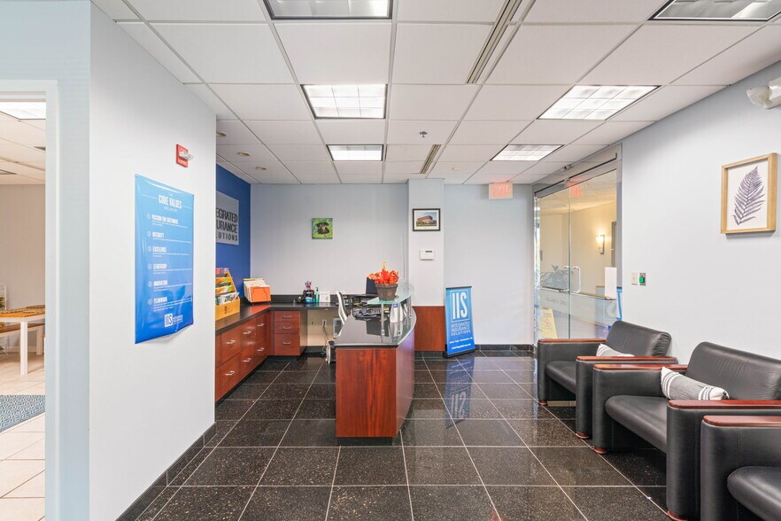 More Photos Of 5350 Shawnee Rd, Alexandria Medical For Sale