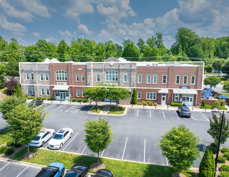Primary Photo Of 435 N Trade St, Matthews Freestanding For Lease