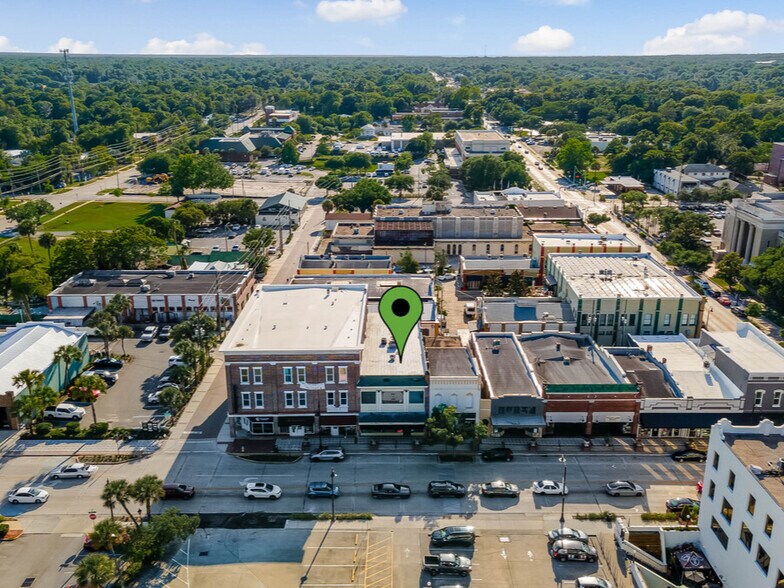 More Photos Of 114 S Woodland Blvd, Deland Storefront For Sale