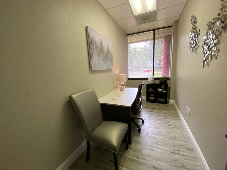 More Photos Of 1211 Tech Blvd, Tampa Manufacturing For Lease