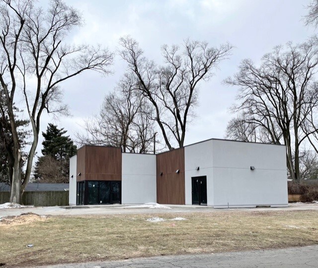 More Photos Of 3621 Secor Rd, Toledo Freestanding For Lease