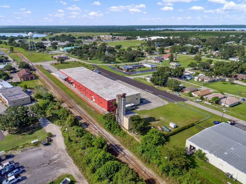 More Photos Of 110-112 W Interlake Blvd, Lake Placid Warehouse For Sale