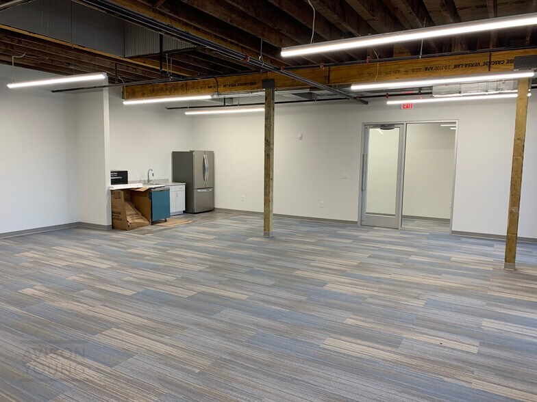 More Photos Of 656-658 S Main St, Greenville Loft Creative Space For Lease