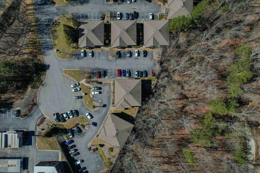 More Photos Of 5985 Parkway North Blvd, Cumming Office For Sale