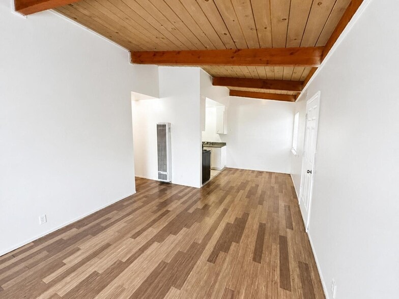 More Photos Of 1124 E 20th St, Oakland Apartments For Sale