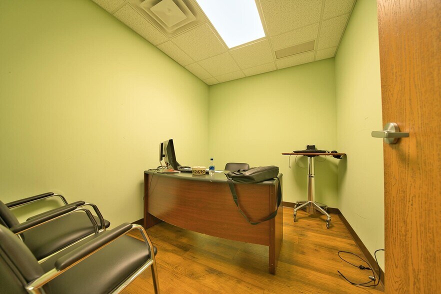 More Photos Of 3620 Biddle Ave, Wyandotte Medical For Sale