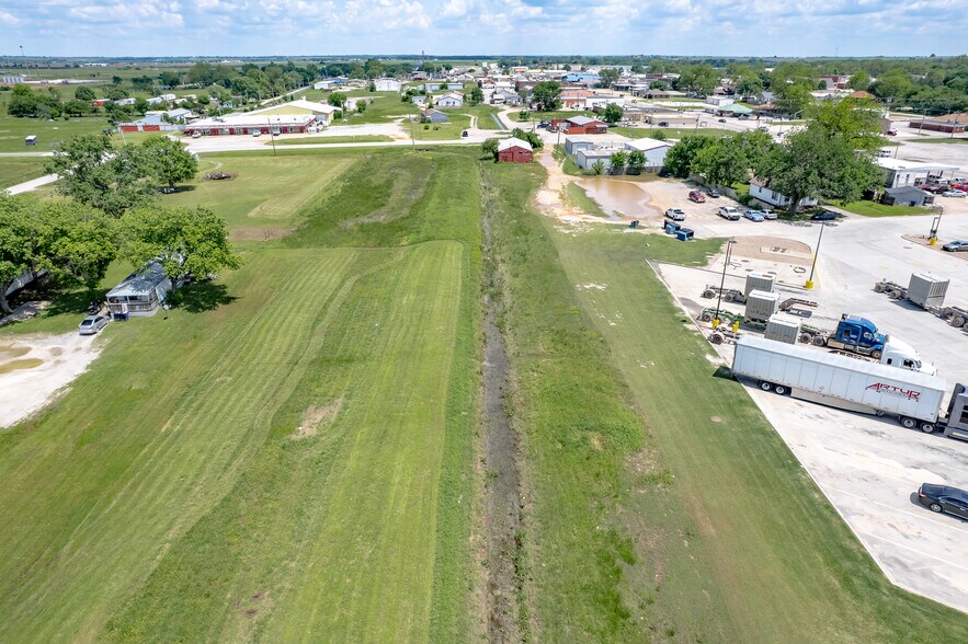 More Photos Of 107.5 4th, Lindsay Land For Sale