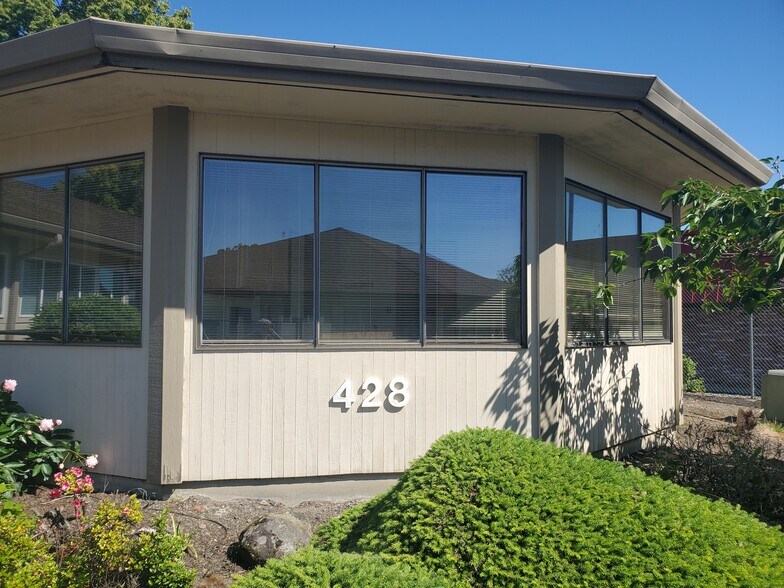 More Photos Of 428 Villa Rd, Newberg Medical For Lease