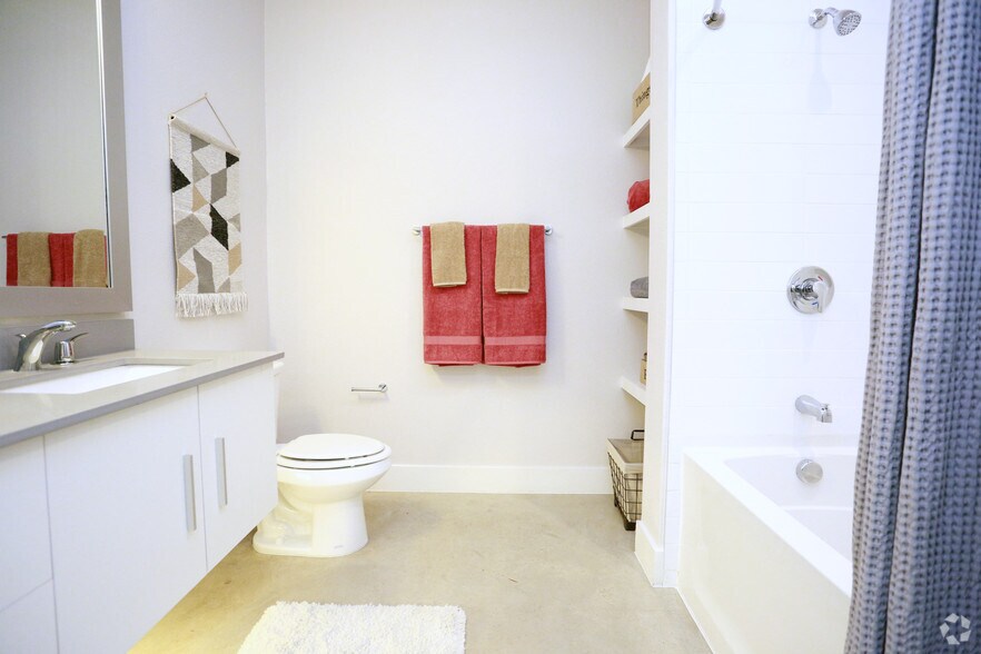 More Photos Of 423 Blue Star, San Antonio Apartments For Lease