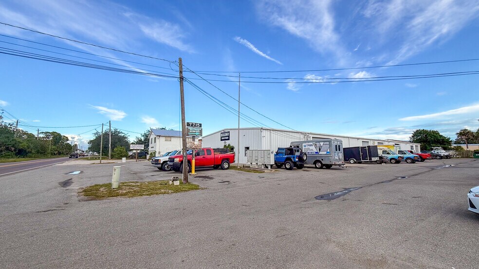 More Photos Of 7715-7723 Ellis Rd, West Melbourne Warehouse For Lease