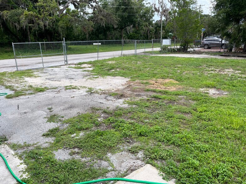 More Photos Of 19002 SW 1st St, Lutz Freestanding For Lease