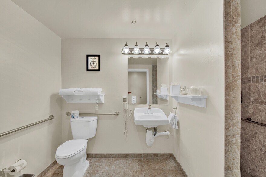 More Photos Of 407 Calle Principal, Monterey Hotel For Sale