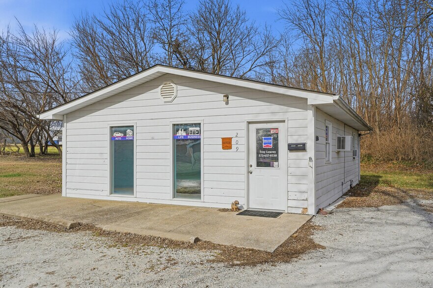 More Photos Of 209 E Johnson Ave, Ashland Multifamily For Sale
