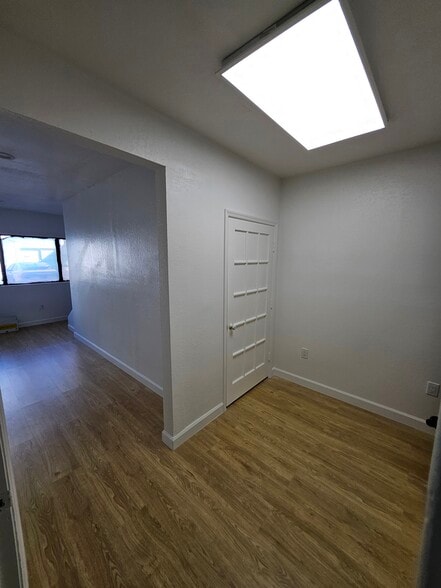 More Photos Of 14200-14238 SW 136th St, Miami Light Manufacturing For Sale