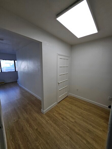 More Photos Of 14200-14238 SW 136th St, Miami Light Manufacturing For Sale