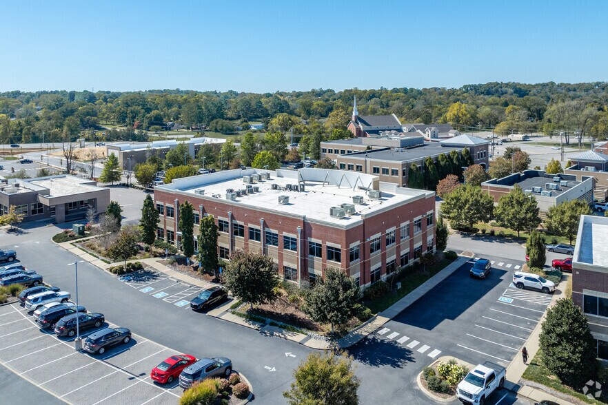 More Photos Of 2031 N Mount Juliet Rd, Mount Juliet Office For Lease