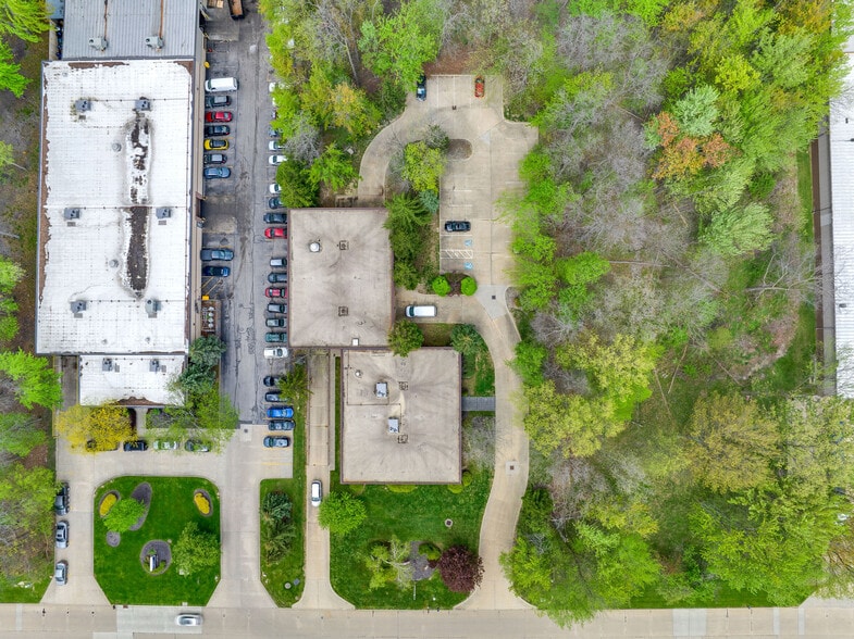More Photos Of 38227 Western Pky, Willoughby Light Distribution For Sale