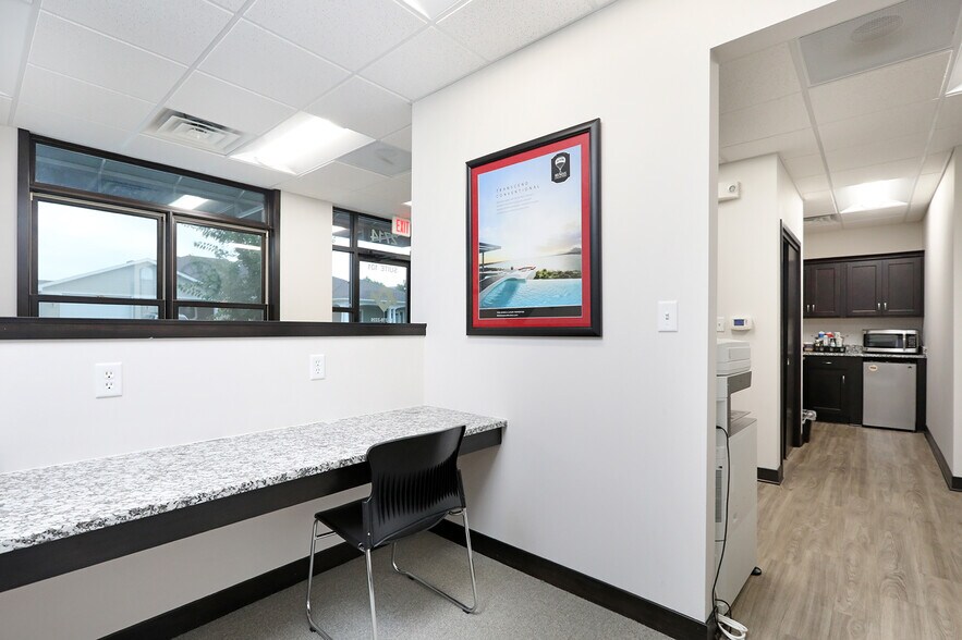 More Photos Of 2714 Aspen Rd, Ames Office For Lease