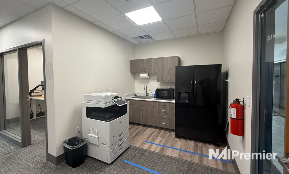 More Photos Of 6575 S Redwood Rd, Taylorsville Office For Lease