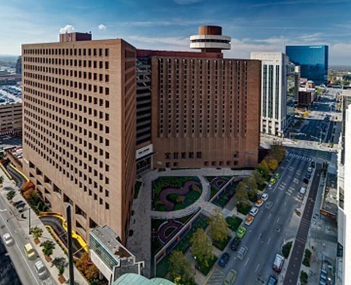 Primary Photo Of 101-115 W Washington St, Indianapolis Office For Lease