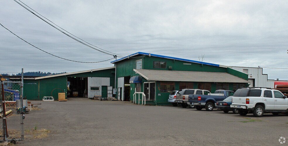 More Photos Of 2150 Cross St, Eugene Service For Lease