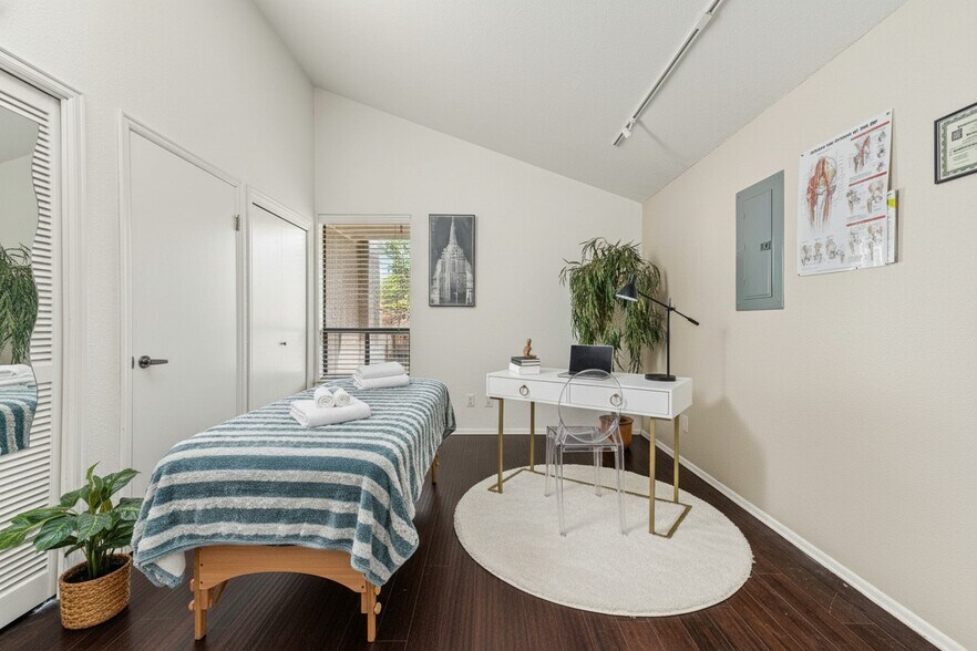 More Photos Of 1715 Meridian Ave E, Puyallup Medical For Lease