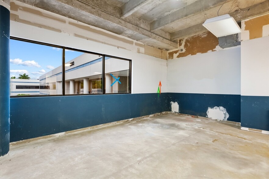 More Photos Of 3303 W Commercial Blvd, Fort Lauderdale Office For Sale