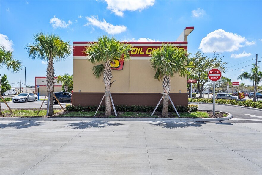 More Photos Of 15045 NW 7th Ave, Miami Service Station For Sale