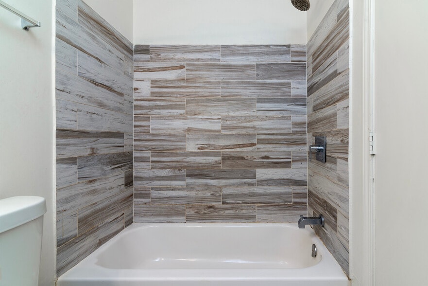 More Photos Of 2142 E Taylor St, Phoenix Multifamily For Sale