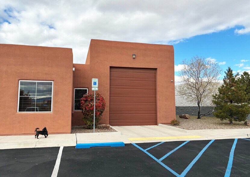 More Photos Of 7585 Enchanted Hills Blvd NE, Rio Rancho Office For Sale