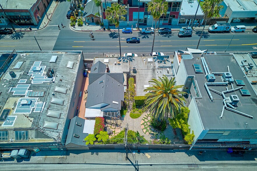 More Photos Of 1321-1325 Abbot Kinney Blvd, Venice Freestanding For Sale