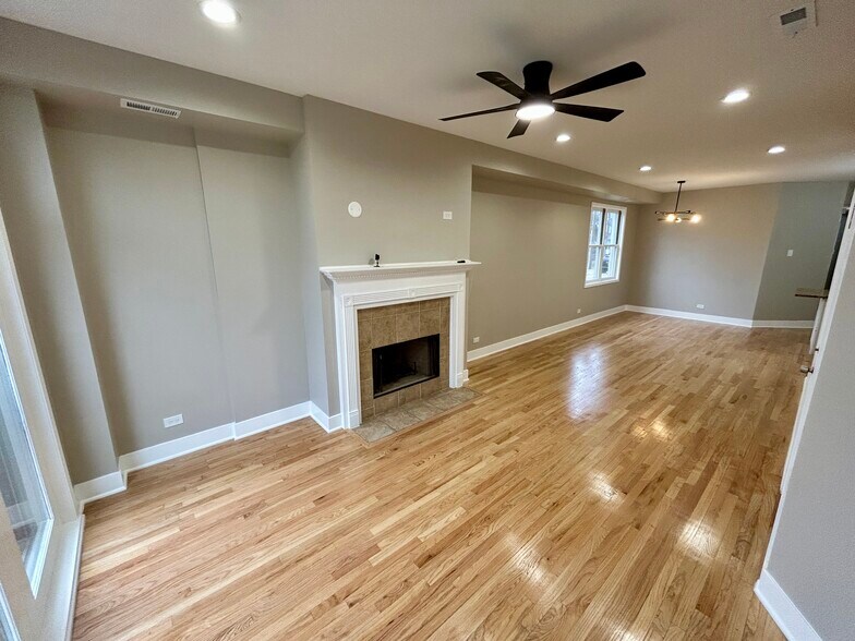 More Photos Of 5644 S Prairie Ave, Chicago Apartments For Sale