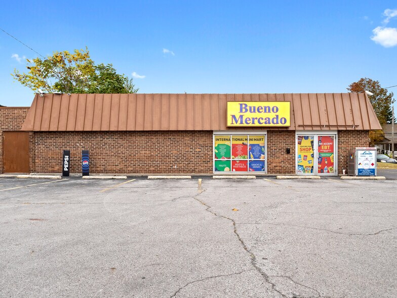 Primary Photo Of 2915 Calhoun, Fort Wayne Storefront For Sale