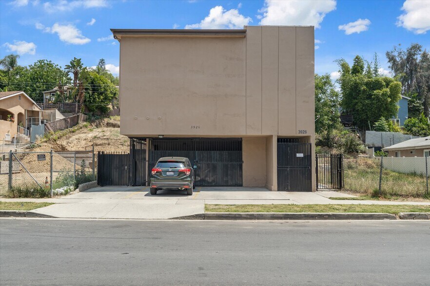 More Photos Of 3925 Barrett Rd, Los Angeles Apartments For Sale
