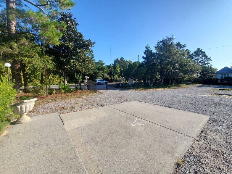 More Photos Of 3375 W County Highway 30A, Santa Rosa Beach Restaurant For Lease