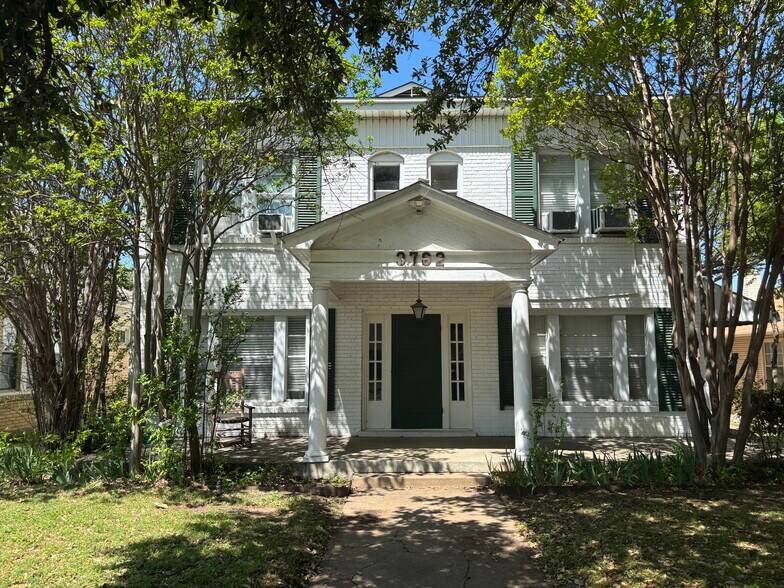 Primary Photo Of 3762 W 7th St, Fort Worth Apartments For Sale