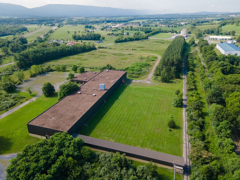 More Photos Of 377 Industrial Park Rd, Mount Jackson Warehouse For Lease
