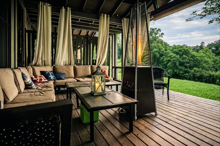 More Photos Of 9400 US-19 W, Bryson City Hotel For Sale