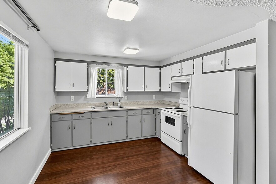 More Photos Of 945 Madison St, Eugene Apartments For Sale