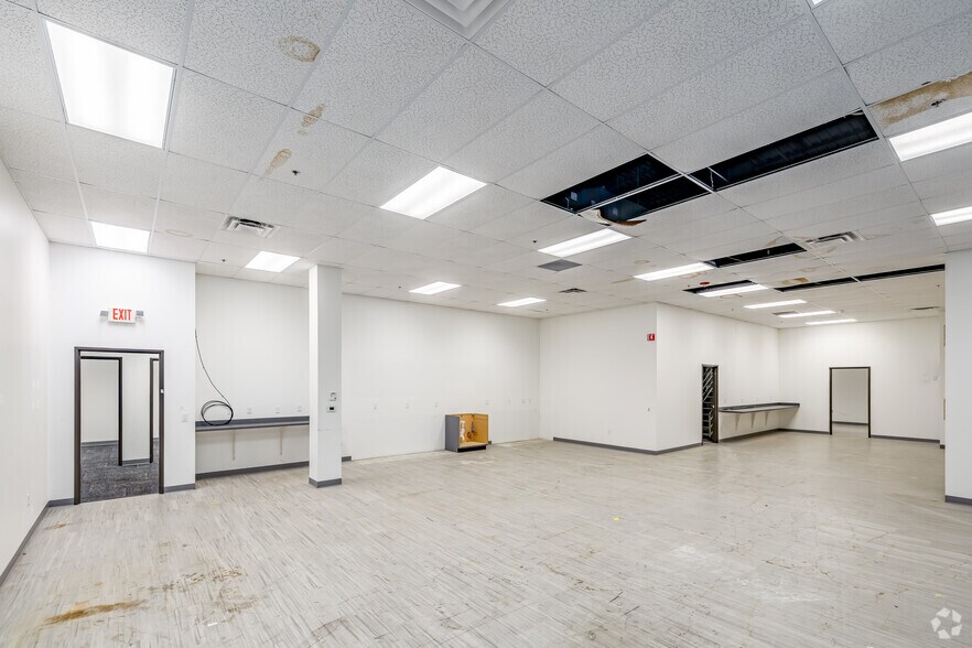 More Photos Of 3080 S Linden Rd, Flint Light Manufacturing For Sale