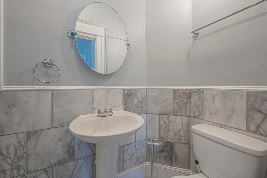 More Photos Of 122 N Boylan Ave, Raleigh Office Residential For Sale