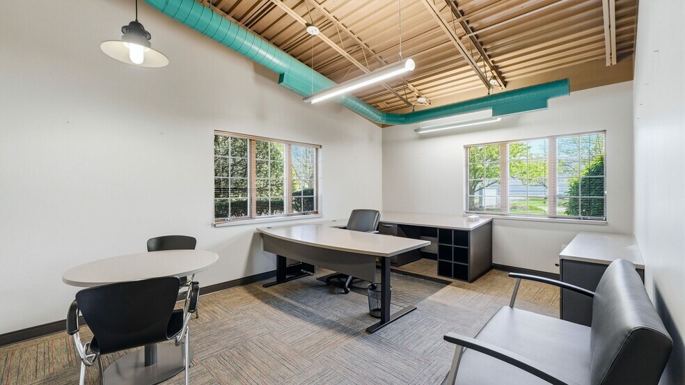 More Photos Of 3421 Centennial Dr, Fort Wayne Warehouse For Lease