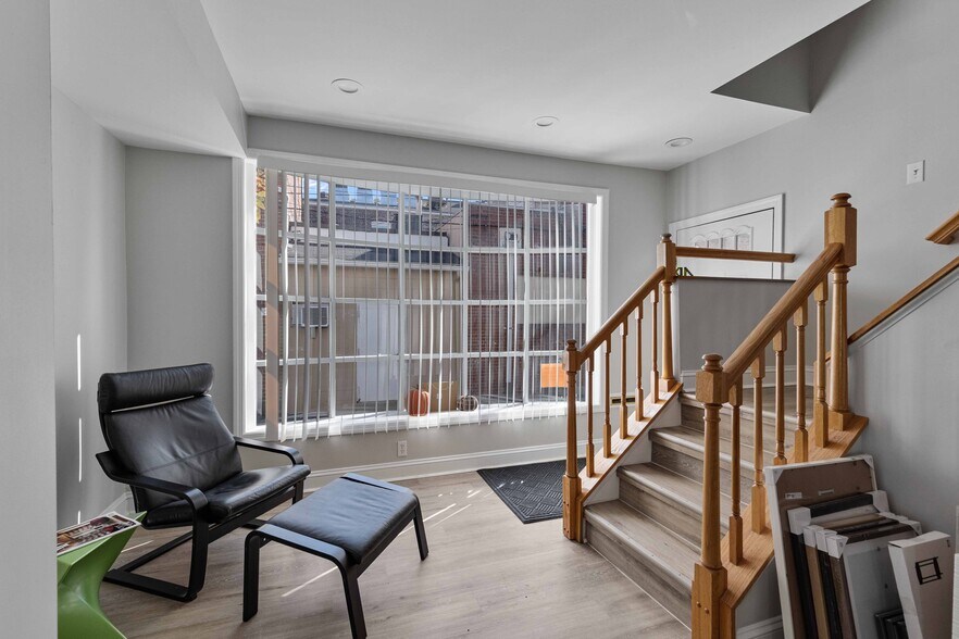 More Photos Of 439-441 Beaver St, Sewickley Storefront Retail Office For Sale