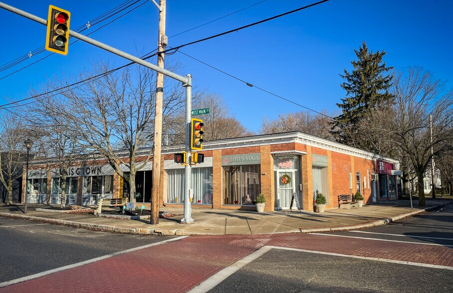 More Photos Of 1 W Main St, Georgetown Storefront Retail Office For Lease