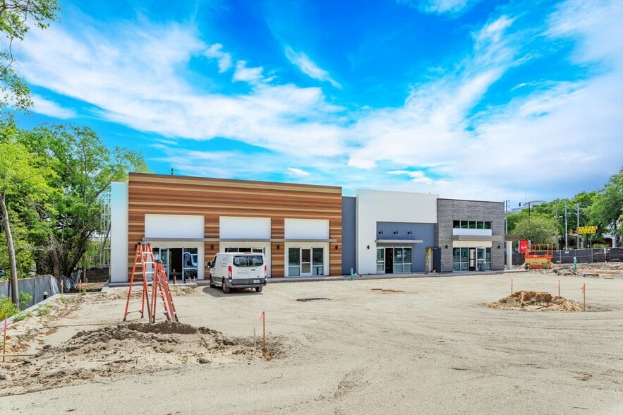 More Photos Of 286 Douglas Ave, Altamonte Springs General Retail For Lease