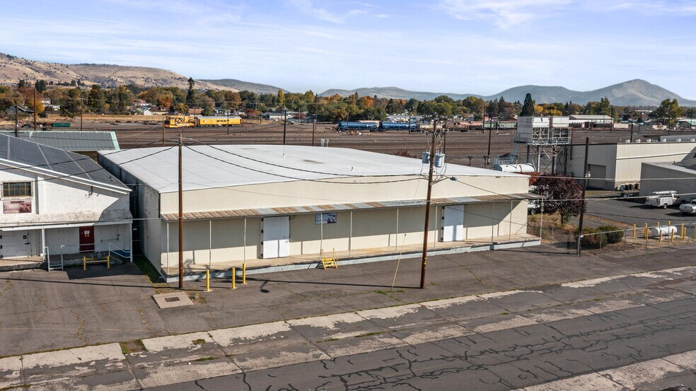 More Photos Of 615 S Spring St, Klamath Falls Warehouse For Lease