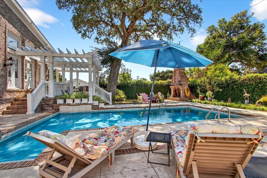 More Photos Of 1611 Glenn Swetman St, Biloxi Specialty For Sale