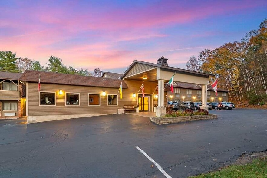 More Photos Of 2452 State Route 9N, Lake George Hotel For Sale