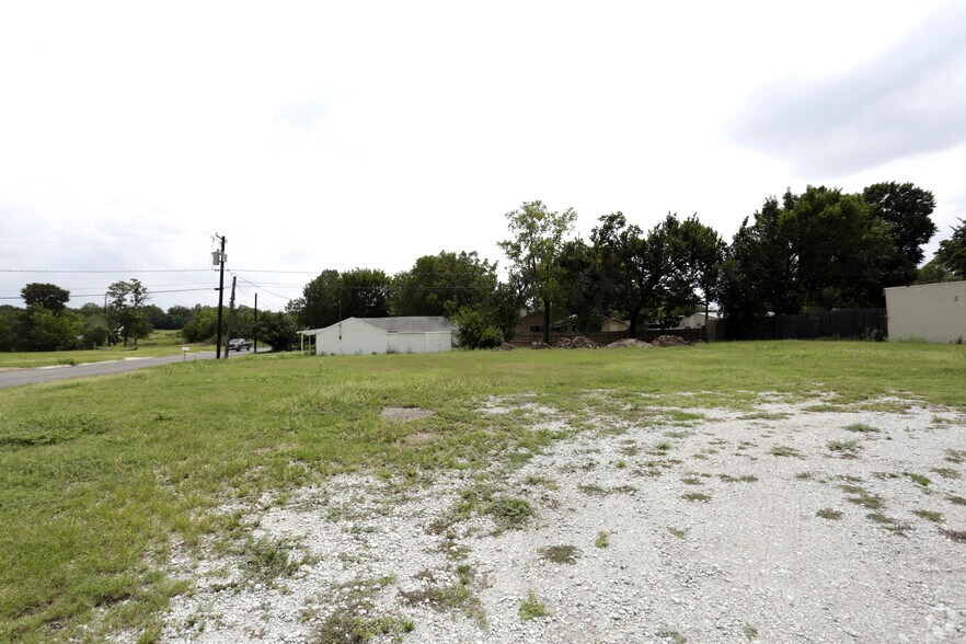 More Photos Of 8021 White Settlement Rd, Fort Worth Land For Sale